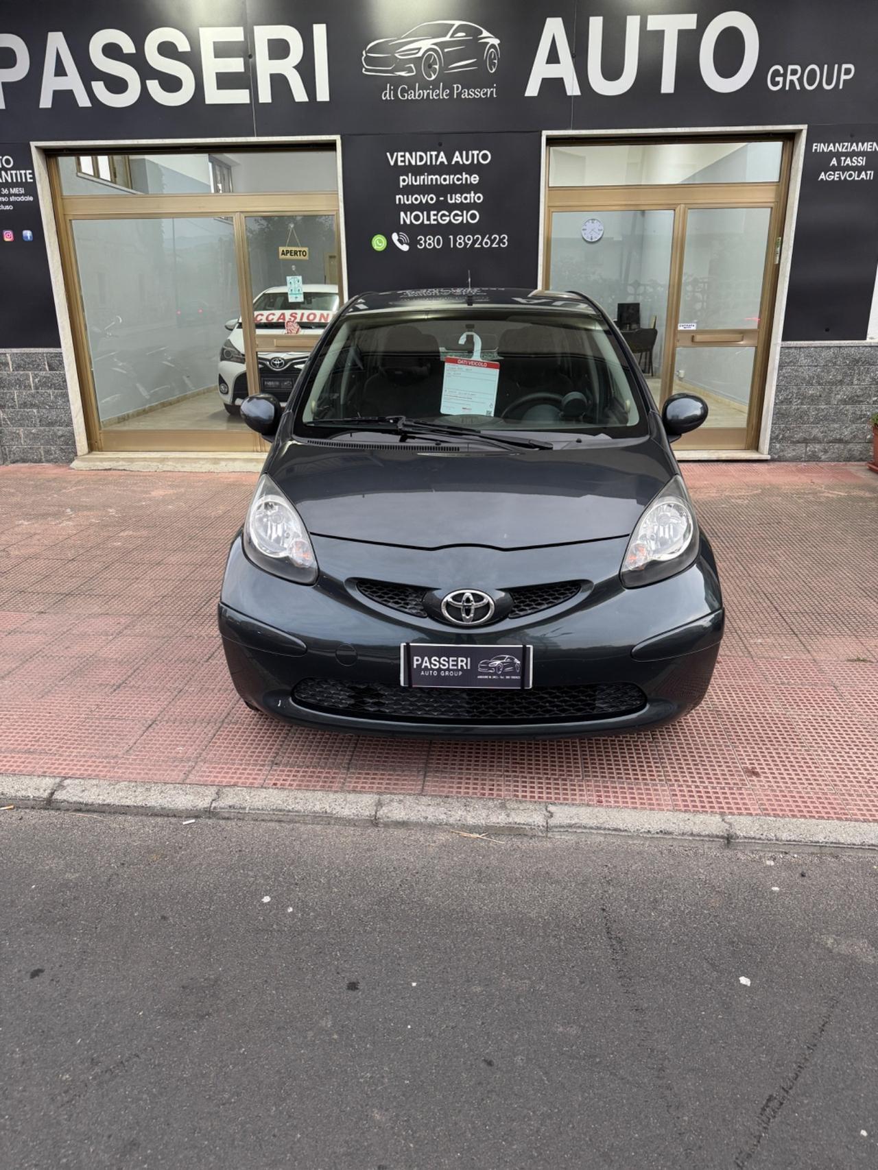 Toyota Aygo 1.0 12V VVT-i 5 porte Sol