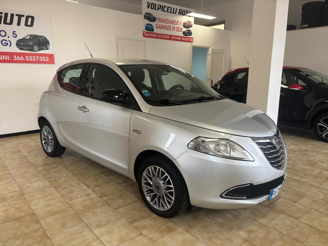 LANCIA YPSILON ANNO 2015 DS 1.3 MULTIJET ADATTA NEOPATENTATI KM 160 MILA