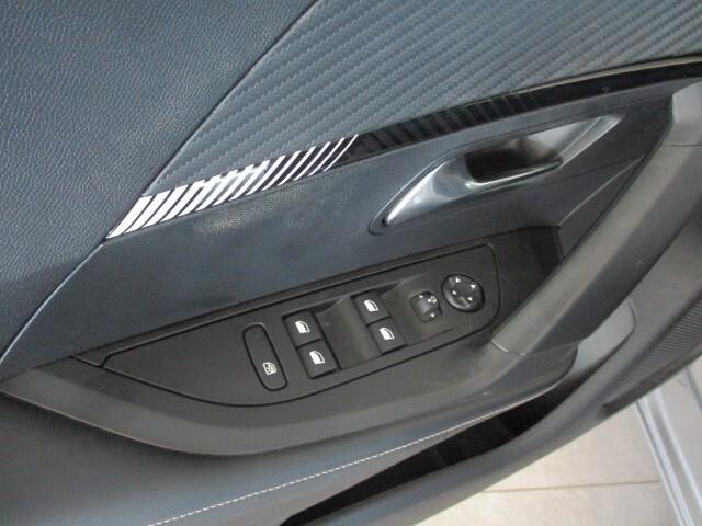Peugeot 2008 BlueHDi 130 S&S EAT8 Allure