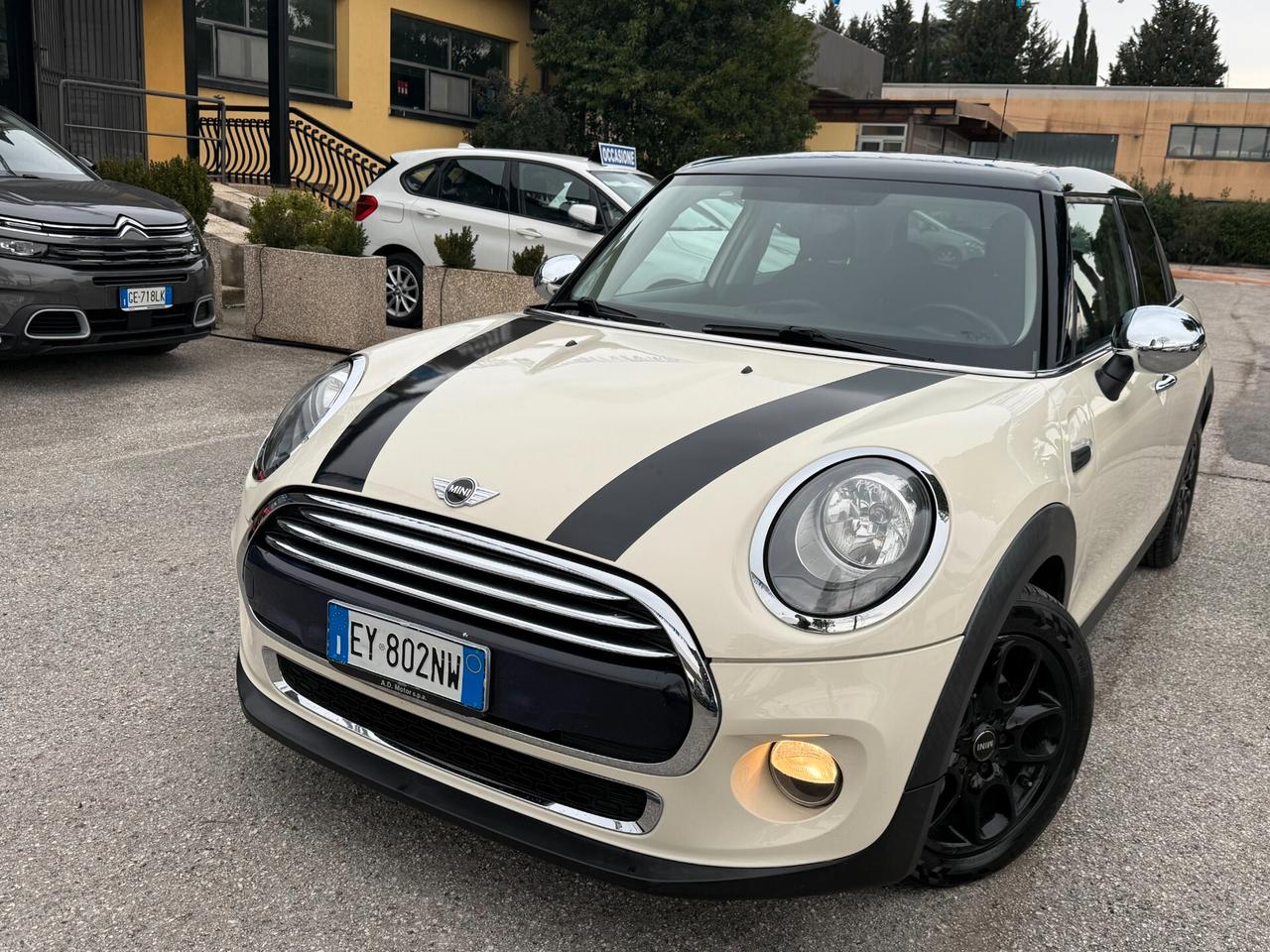 " UNA CHICCA " Mini 1.5 One D Business 5 porte