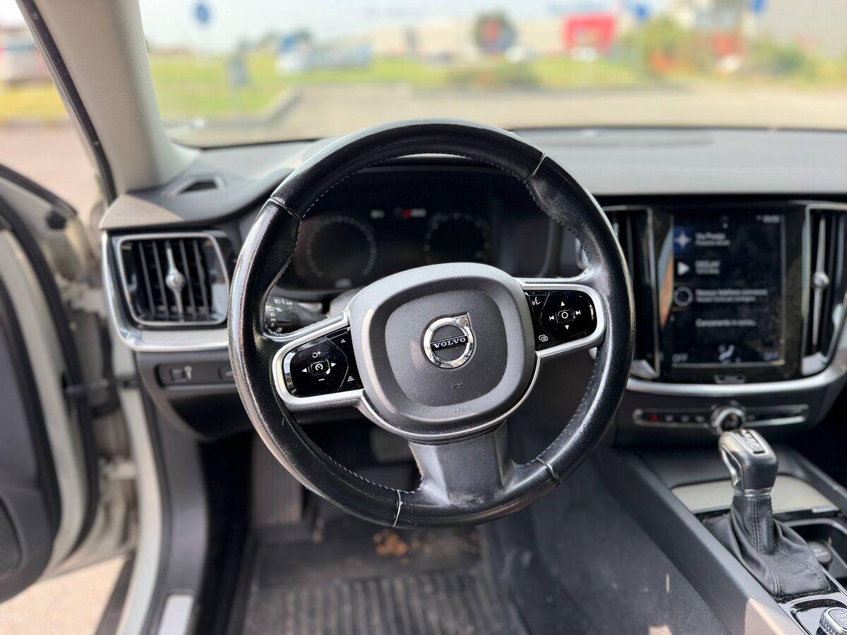 Volvo V60 2.0 b4 Business Pro awd auto