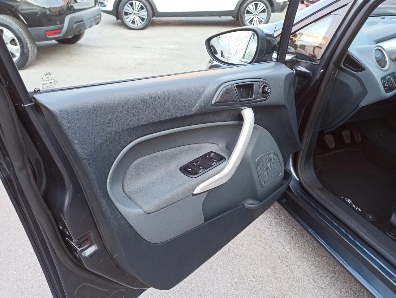 Ford Fiesta 1.2 82 CV 5 porte Titanium