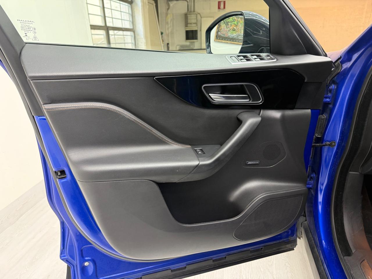 Jaguar F-Pace 2.0 D 180 CV AWD aut. Portfolio