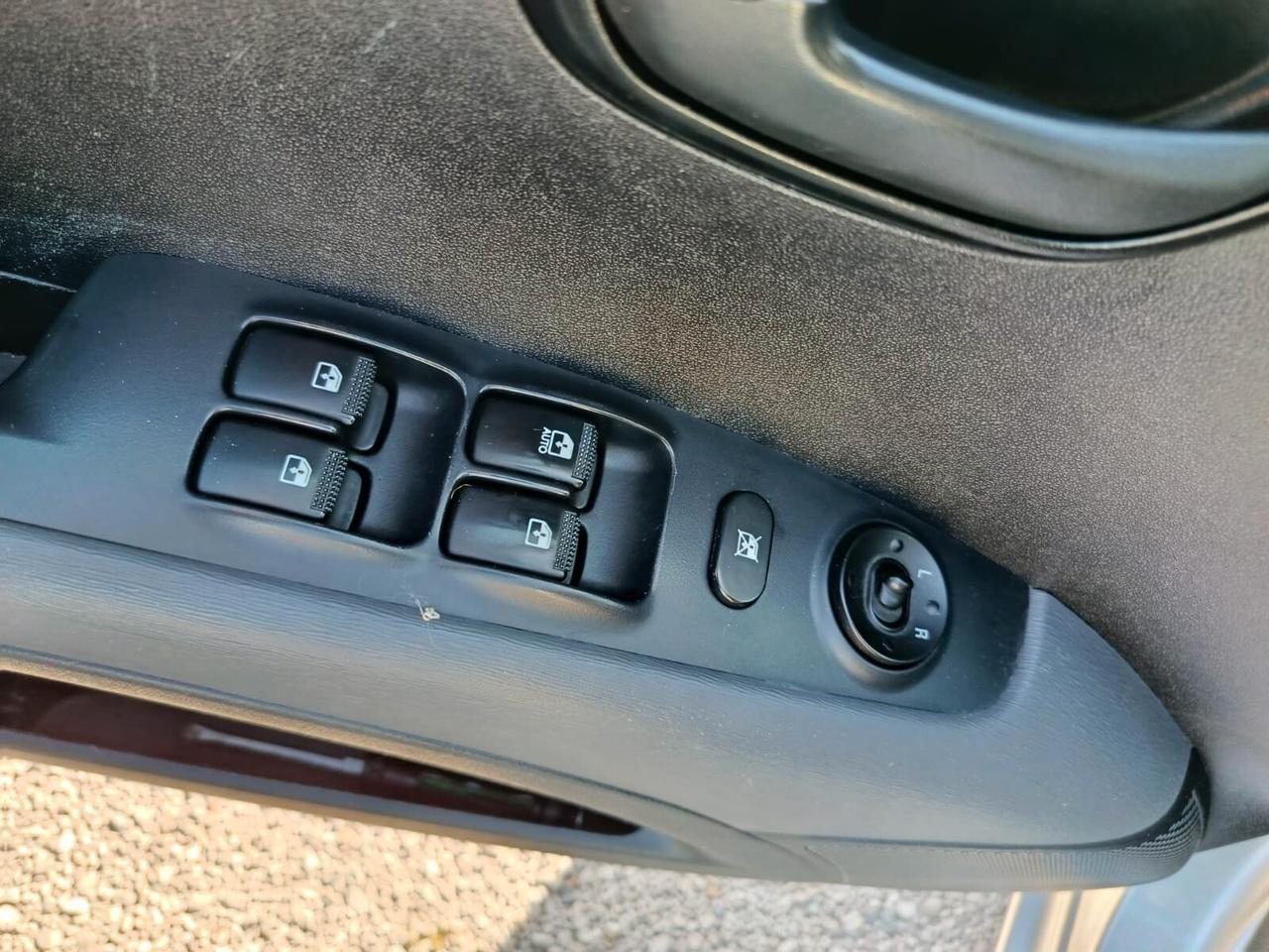 Hyundai i10 1.1 12V Fiorucci Soft Top-2011