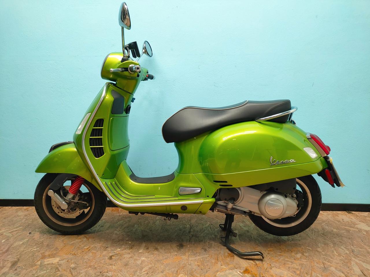 Piaggio Vespa 300 GTS SUPER ABS 16.000 km.