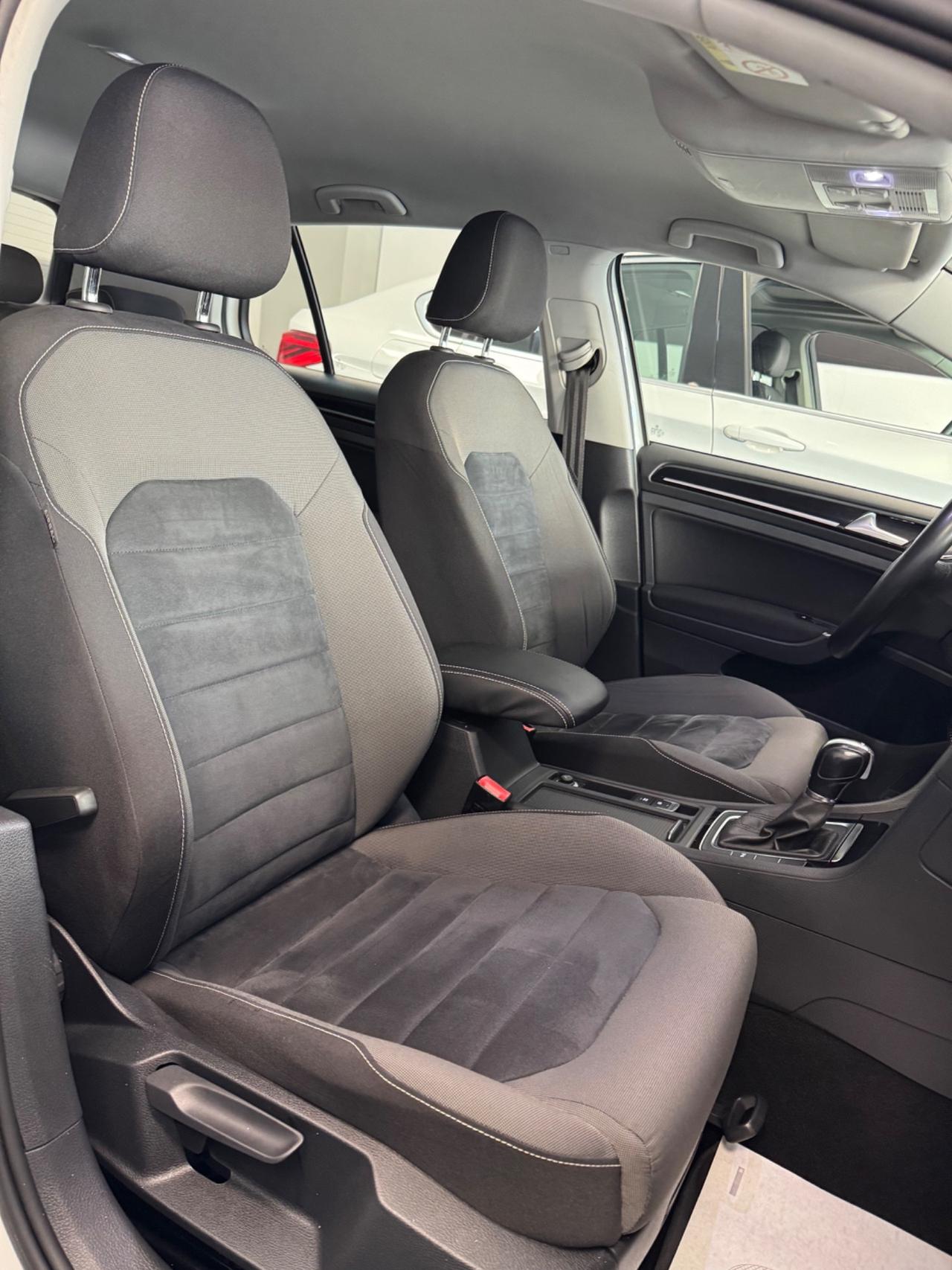 Volkswagen Golf 1.6 TDI 110 CV DSG HIGHLINE