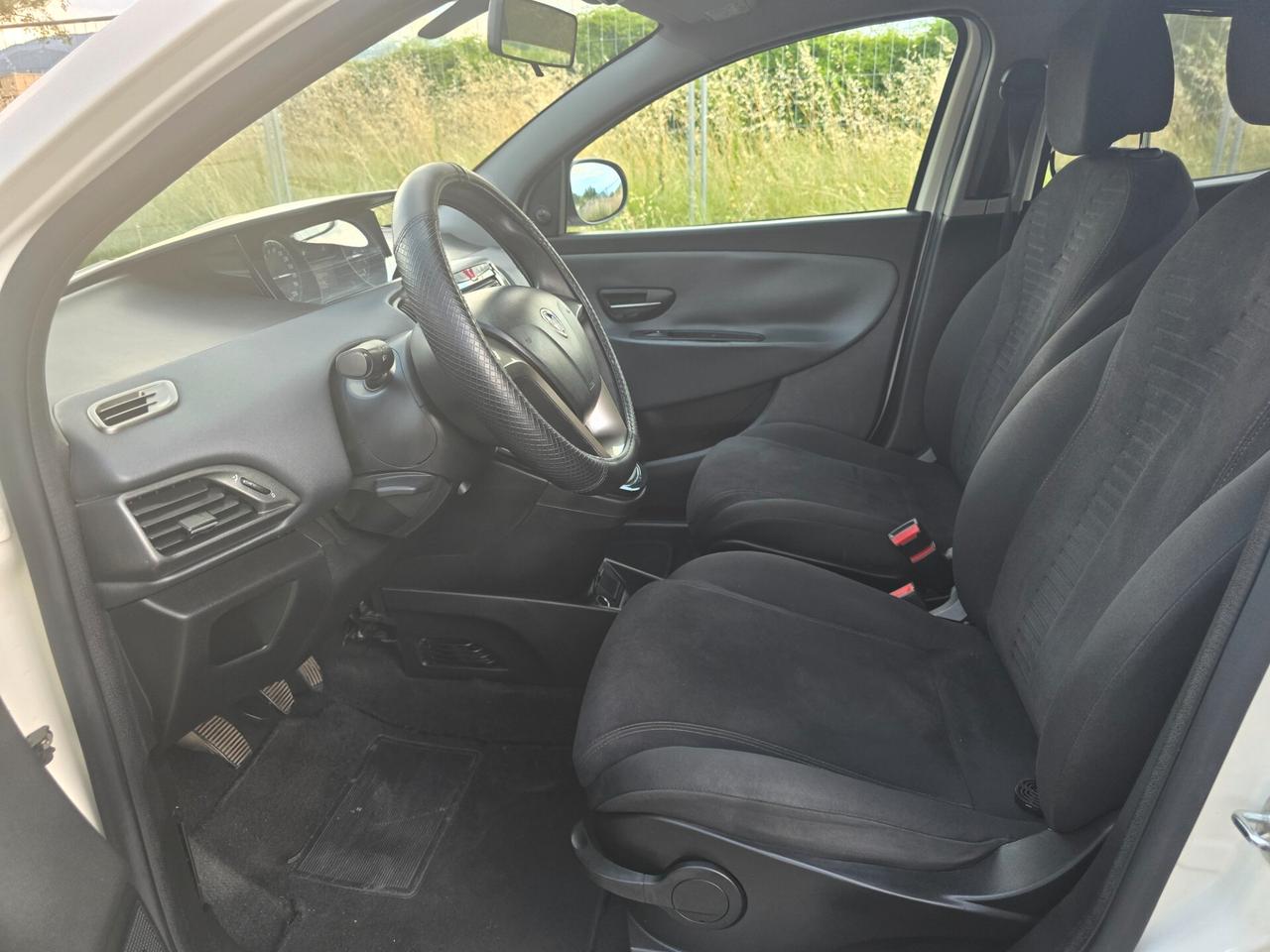 Lancia Ypsilon 1.2 Gpl
