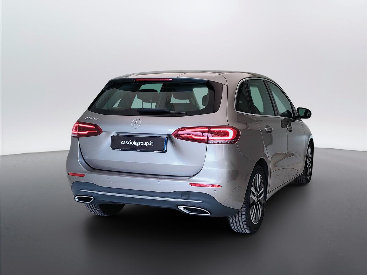 Mercedes-Benz Classe B - W247 2018 - B 180 d Sport Plus auto