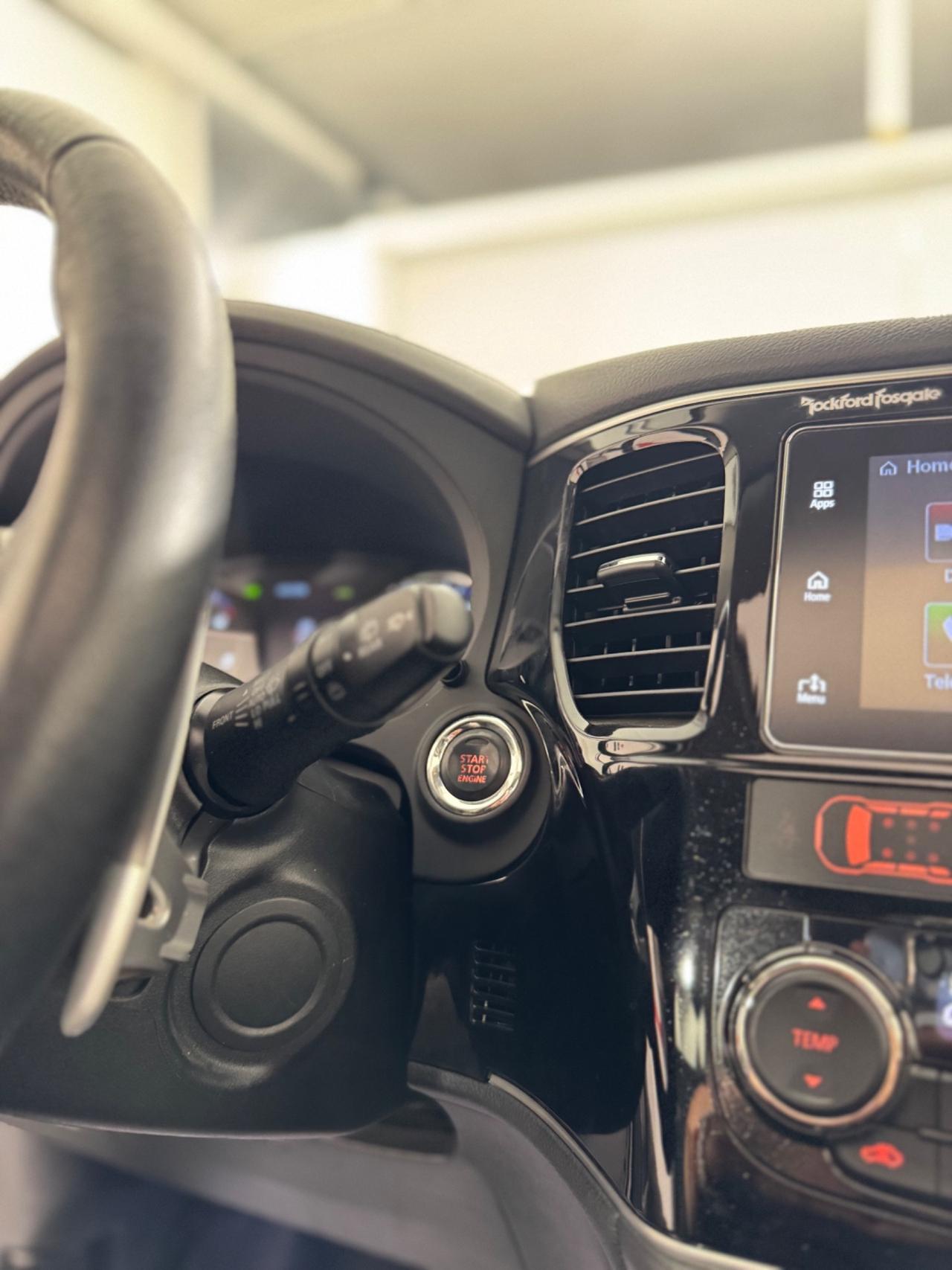 Mitsubishi Outlander 2.2 DI-D 4WD Instyle Plus SDA 7 posti