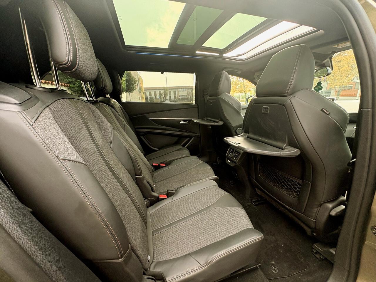 PEUGEOT 5008 2.0D 6m- 7POSTI -119000km-FULL-2018