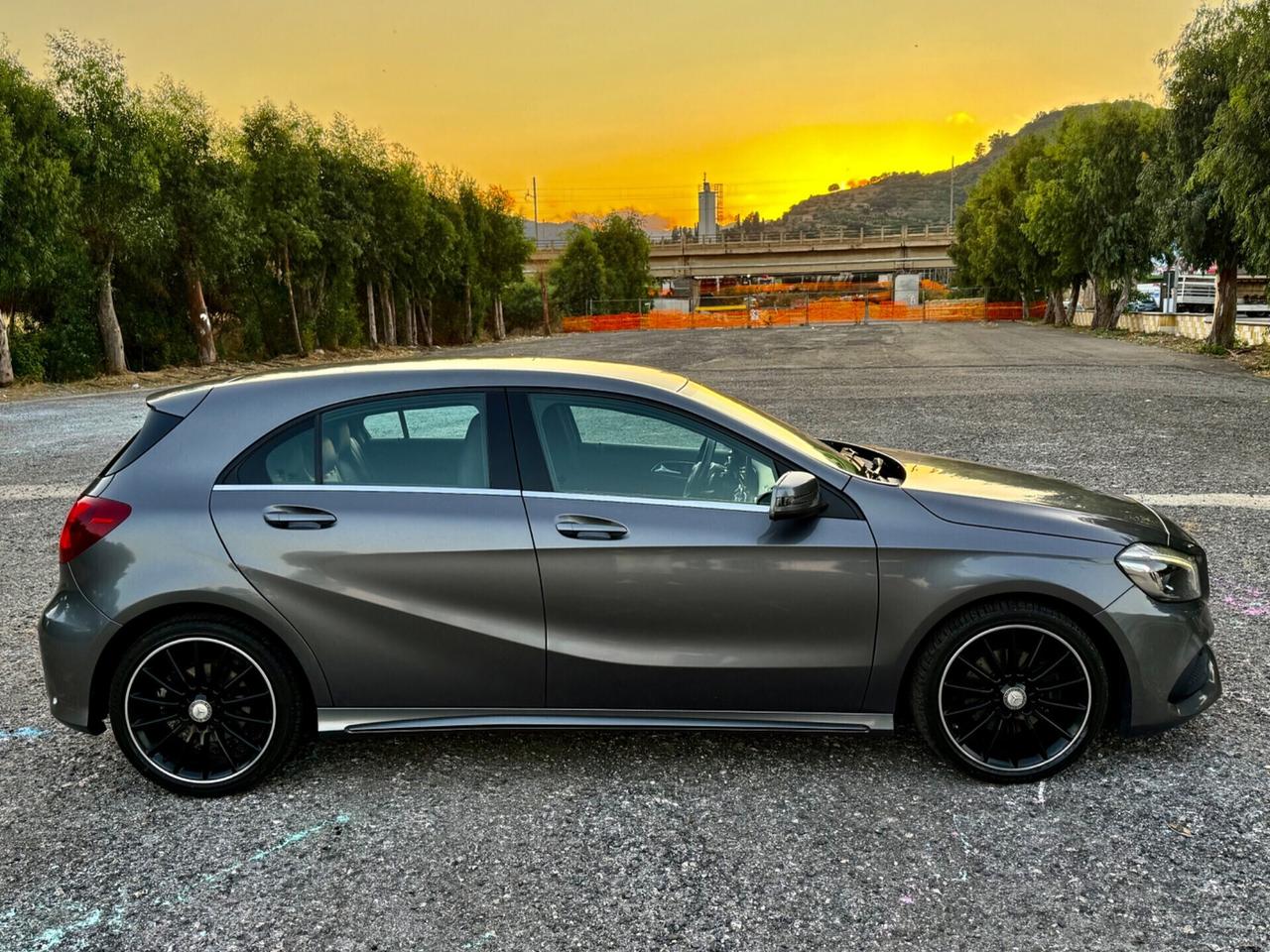 MERCEDES-BENZ A 180 D AUTOMATIC AMG PREMIUM UNI PRO