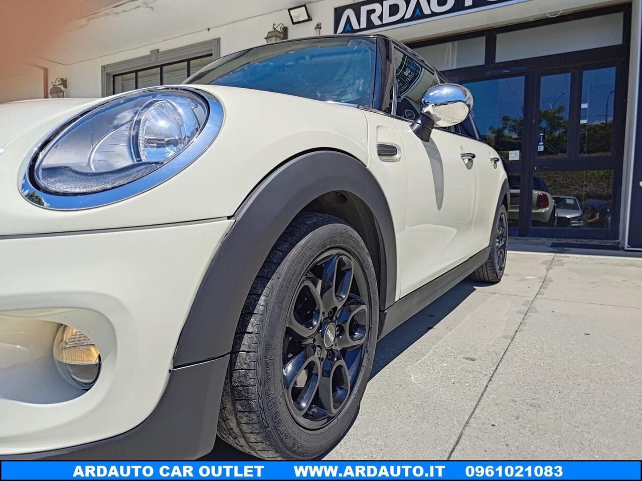 Mini Cooper D 1.5 XL 5 porte