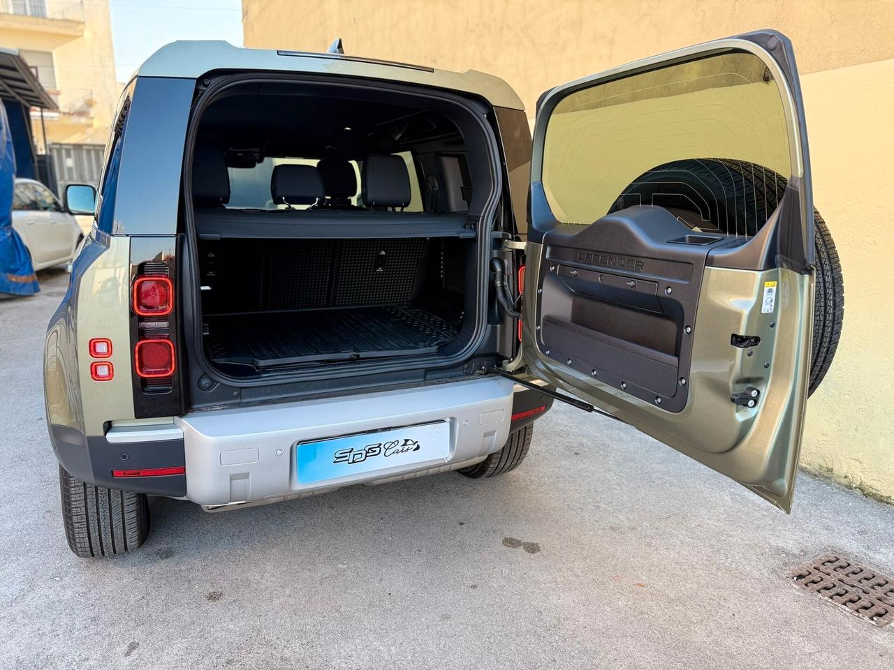 Land Rover Defender 110 3.0D I6 200 CV AWD Auto X-Dynamic SE