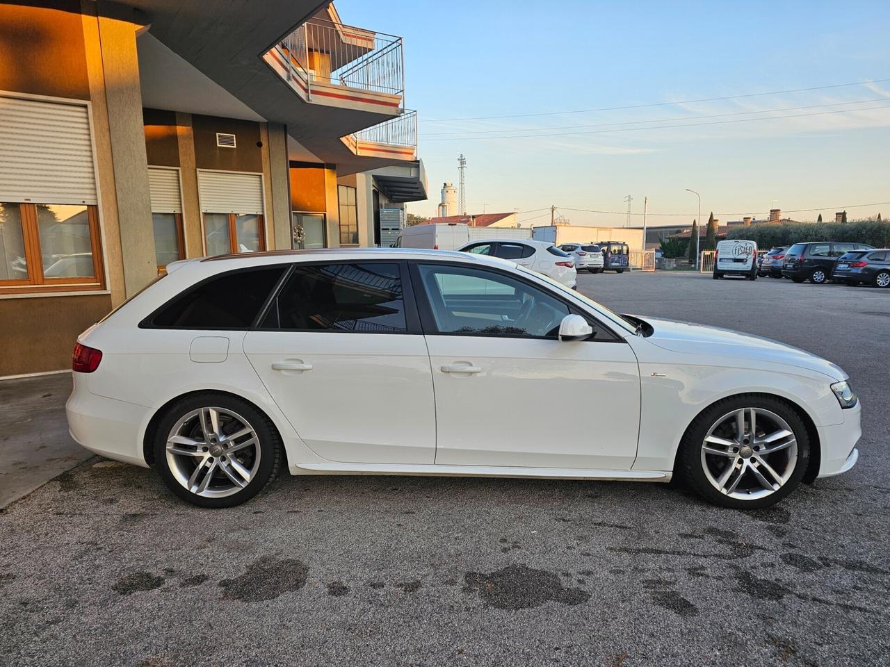 Audi A4 Avant 2.0 TDI 177CV S-line