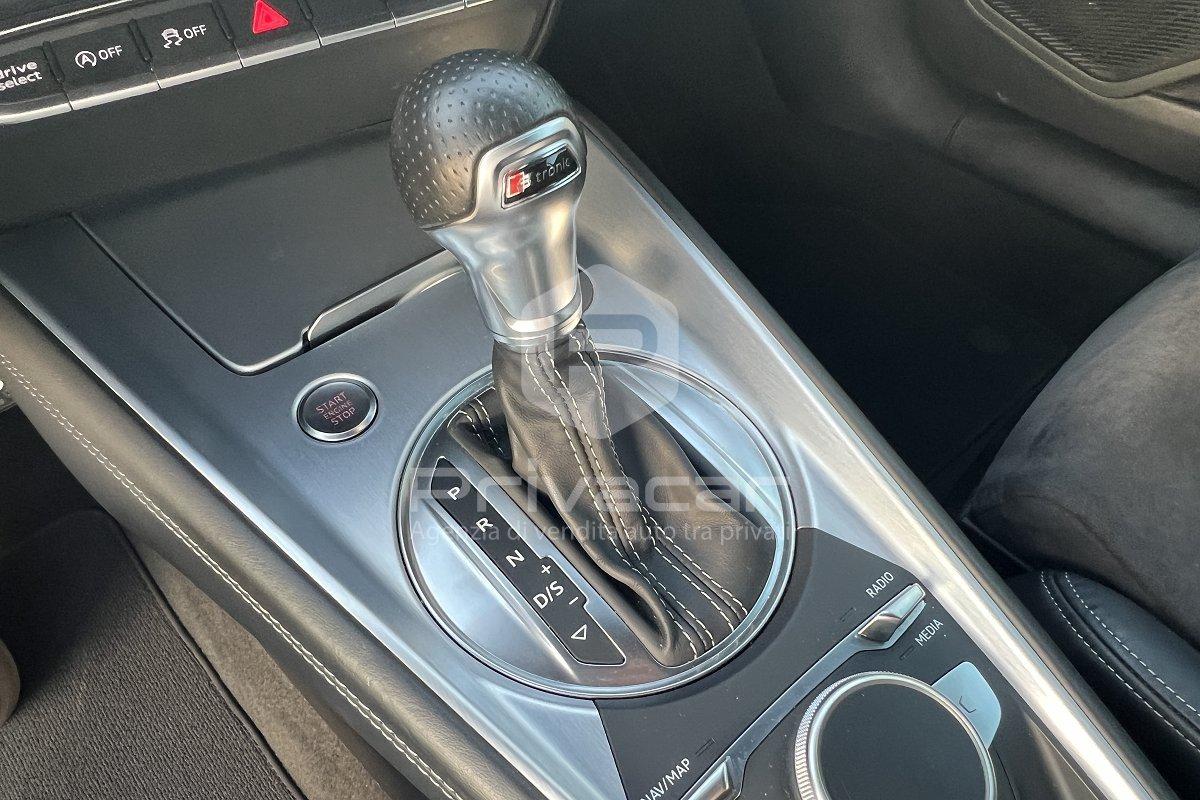 AUDI TT Coupé 40 TFSI S tronic