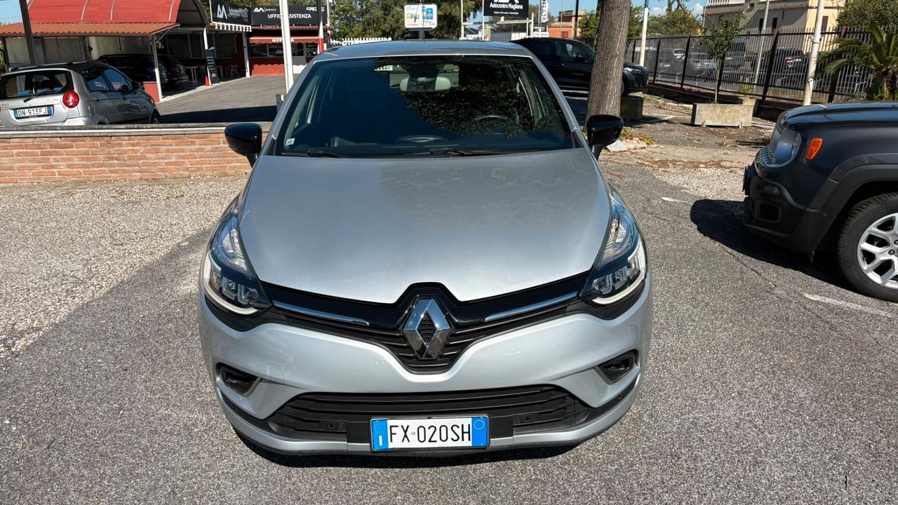 Renault Clio dCi 8V 75 CV 5 porte Moschino Intens