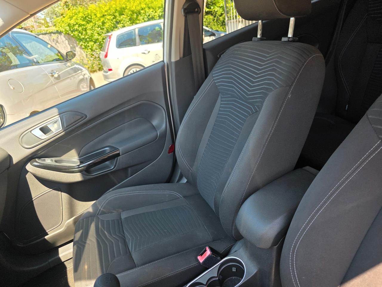 Ford Fiesta 1.4 5p. Bz.- GPL Titanium