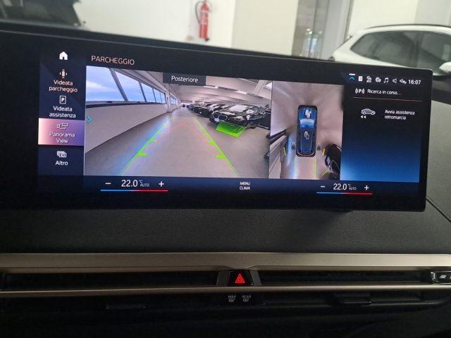 BMW iX xDrive 40 Pacchetto Sportivo Aut.