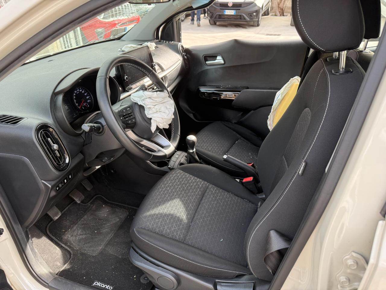 KIA PICANTO ANNO 2023 1.0 BENZINA *SINISTRATA