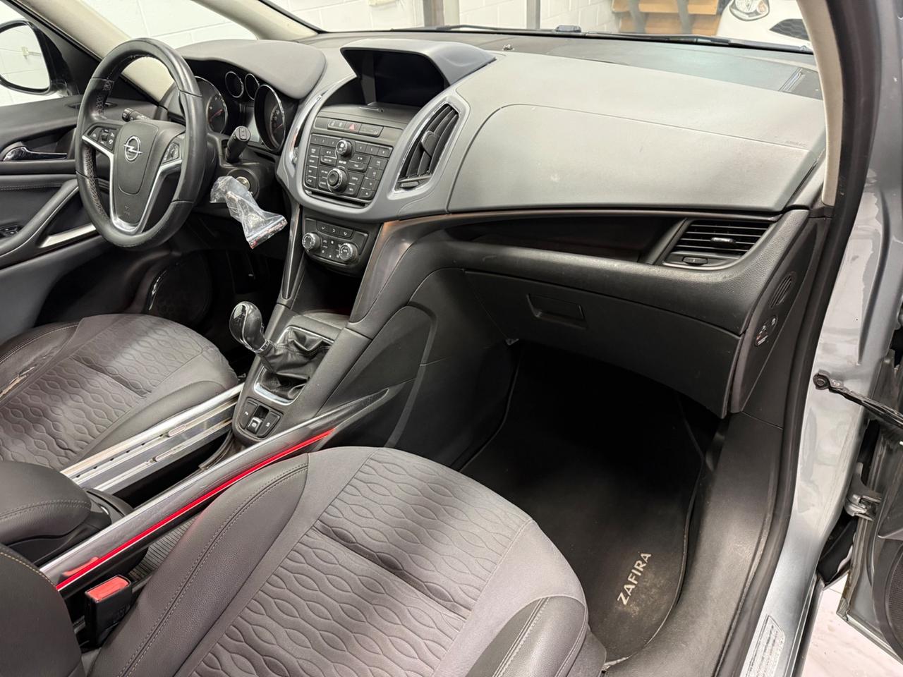 Opel Zafira Tourer 2.0 CDTi 7 POSTI