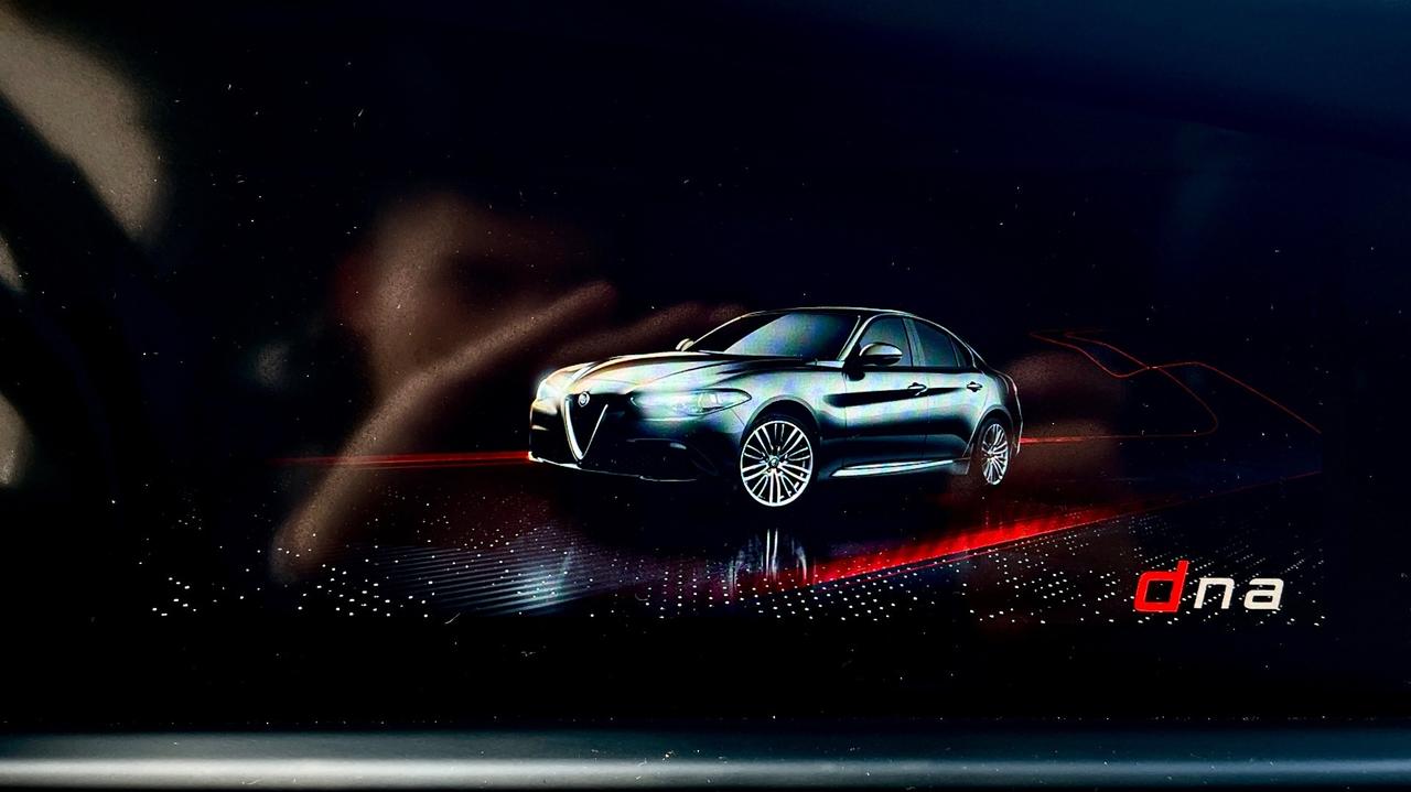 ALFA ROMEO GIULIA 2.2 VELOCE AT8 Q4 210CV - TETTO, PELLE, SEDILI RISCALDATI