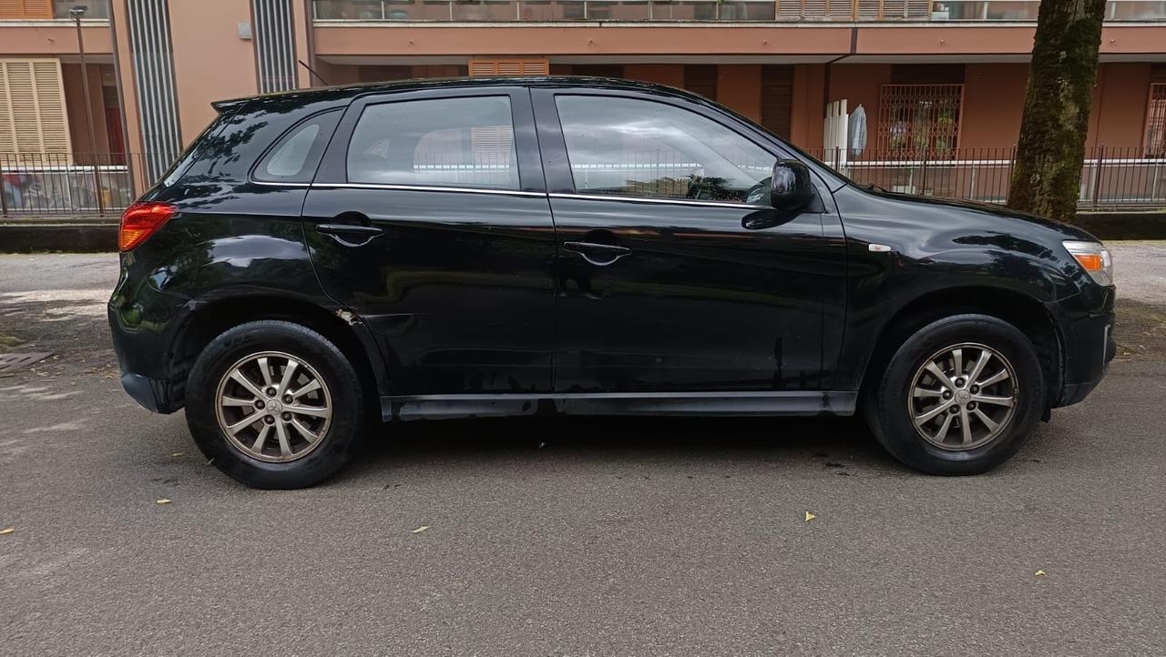 Mitsubishi ASX 1.6 DI-D 114 CV 4WD Instyle Panoramic