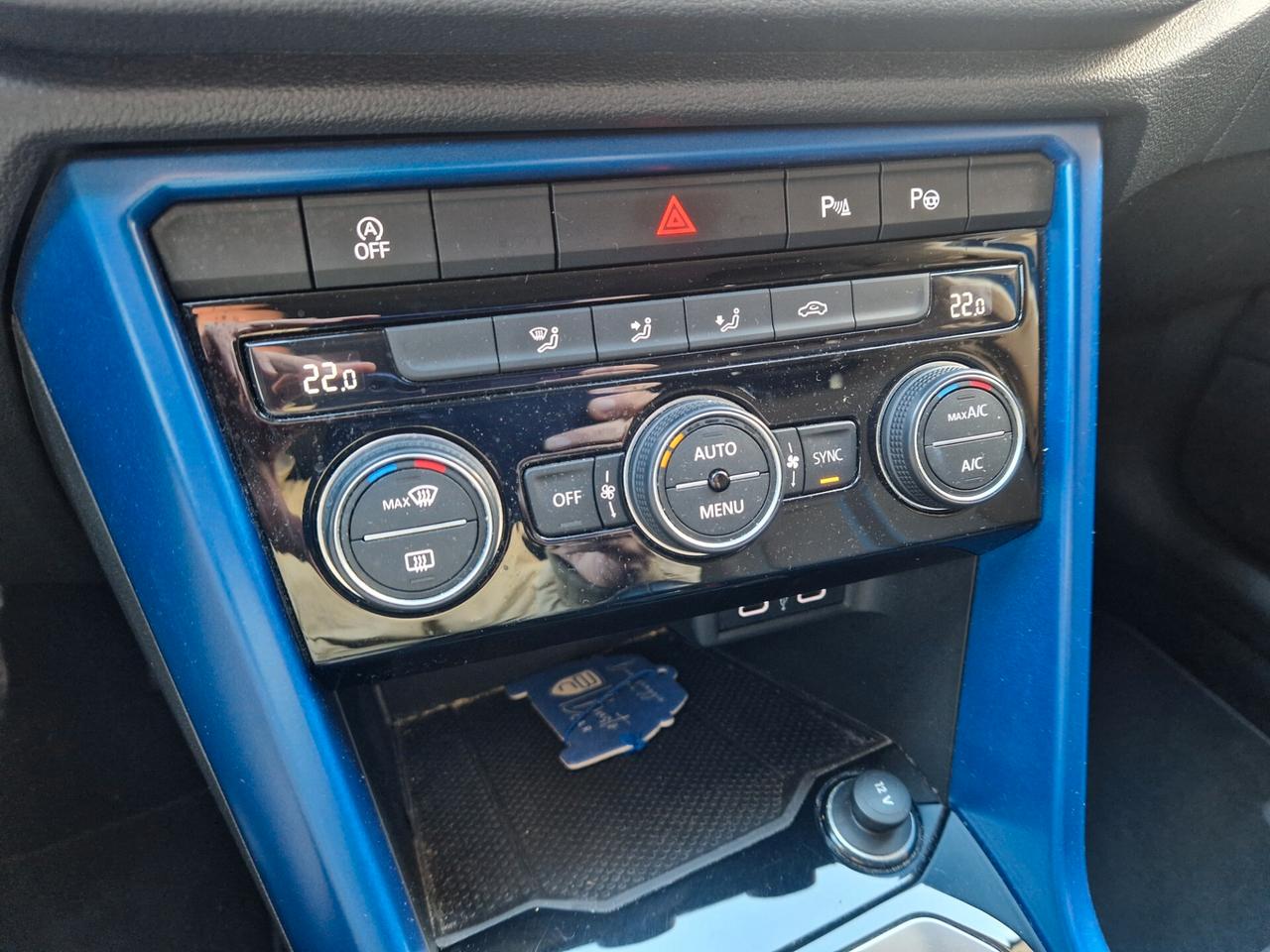 Volkswagen T-Roc 1.0tsi 110cv Style LED-VIRTUAL-R.CAMERA / PROMO