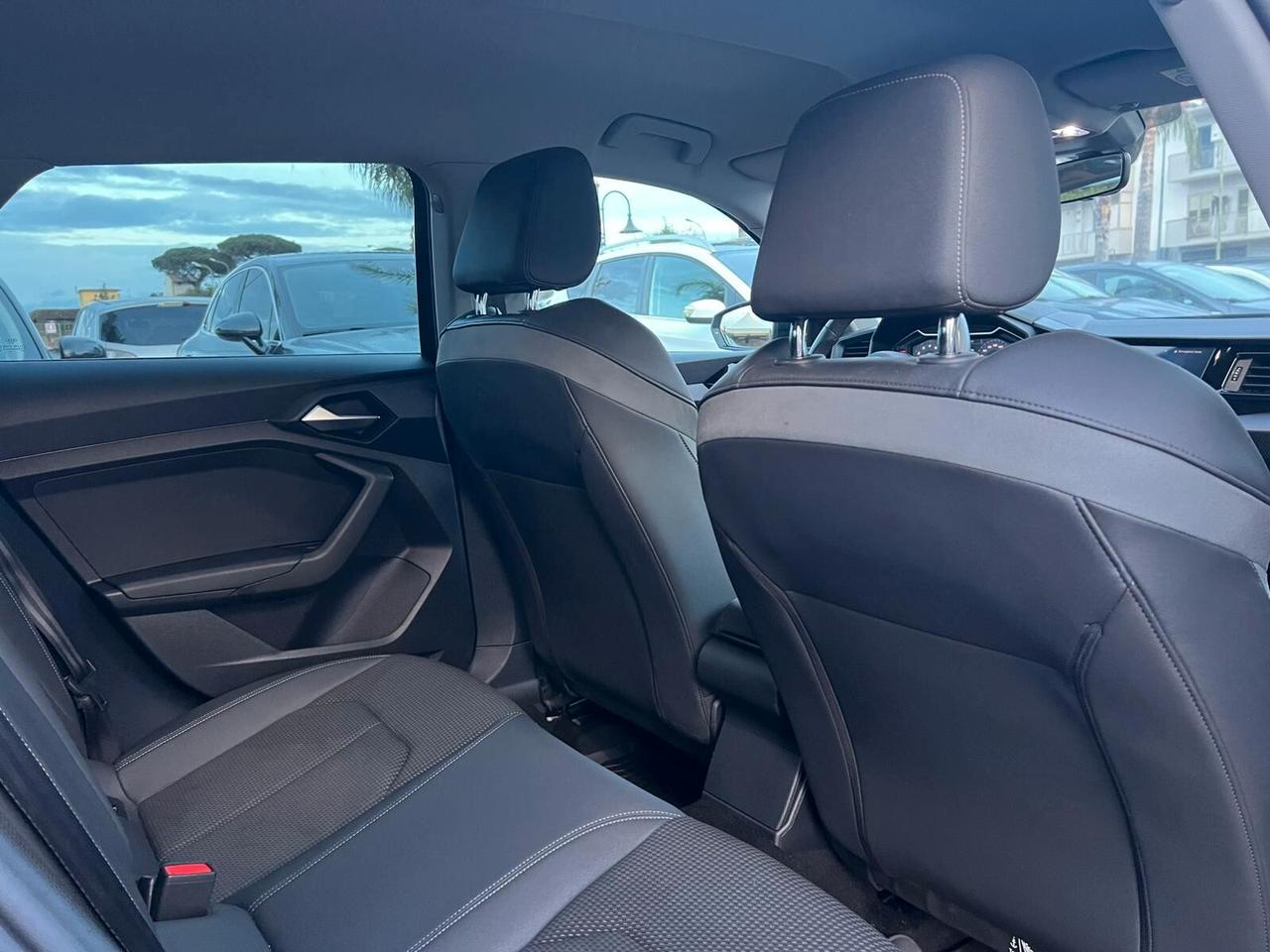 Audi A1 allstreet 30 TFSI S tronic Identity Contrast