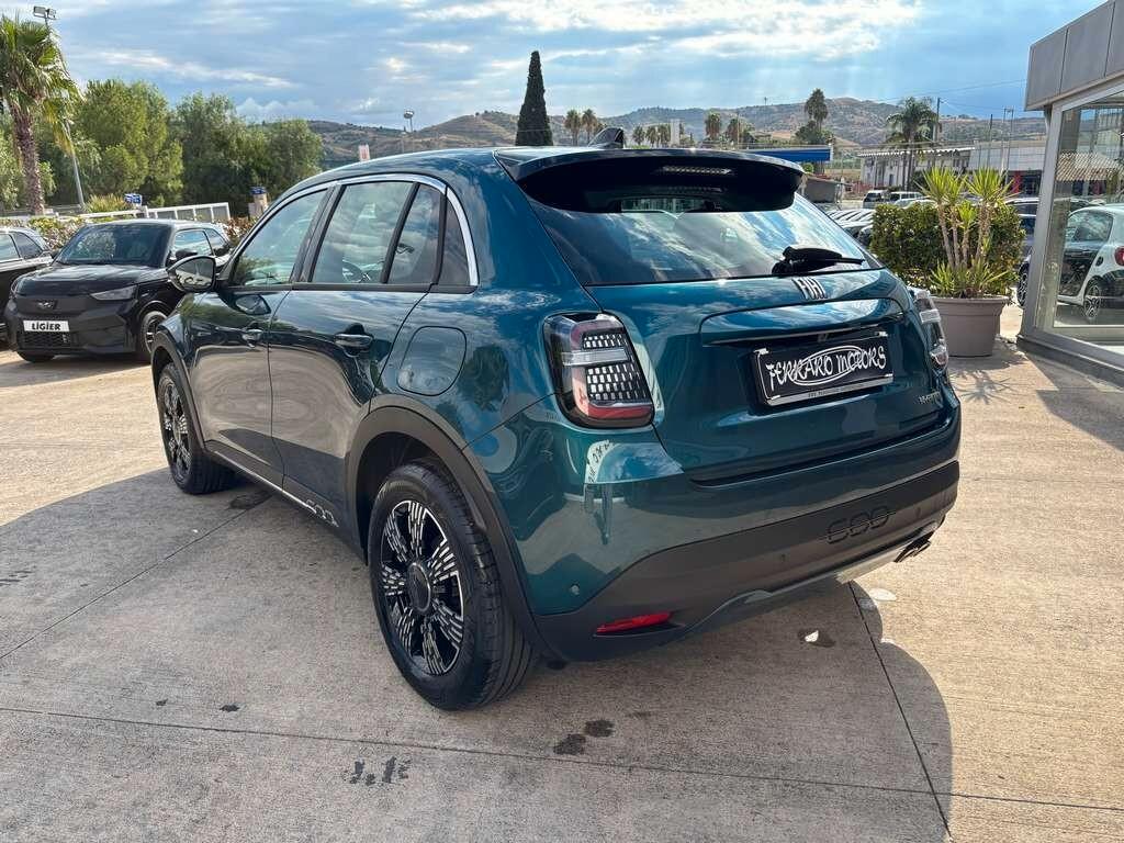 Fiat 600 Hybrid 110 CV DCT MHEV 2025 / KM 19.000 Tua a solo 215 Euro al mese