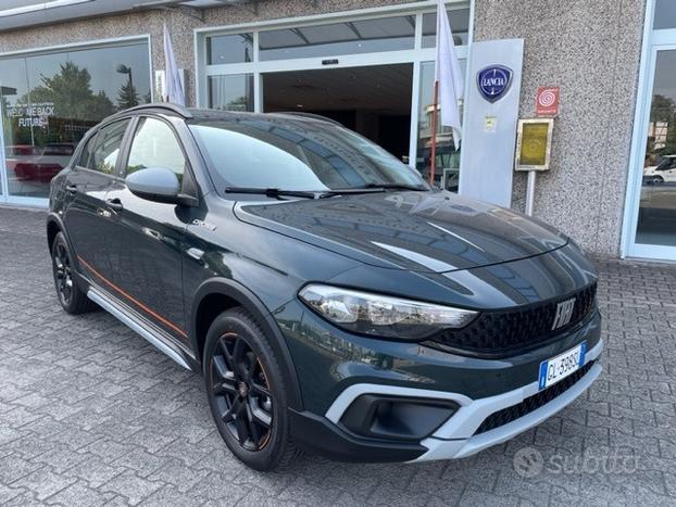 FIAT Tipo Hatchback My22 1.5 Hybrid130cv Dc N67265