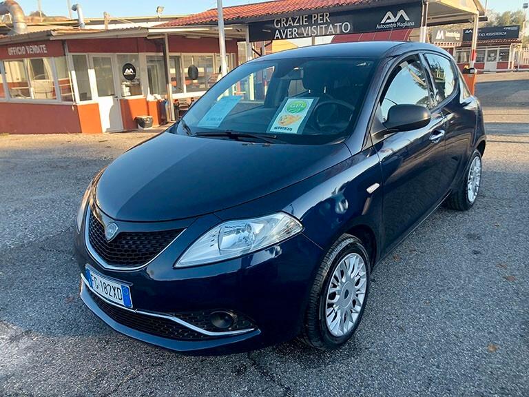 Lancia Ypsilon 1.2 69 CV 5 porte GPL Ecochic Silver