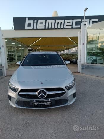 MERCEDES-BENZ A 180 d Automatic Business Extra