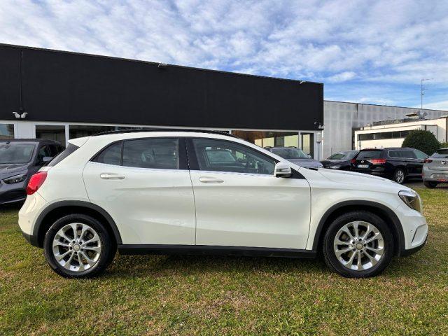 MERCEDES-BENZ GLA 180 d Executive UNIPRO - PDC - BT - CLIMA - 17