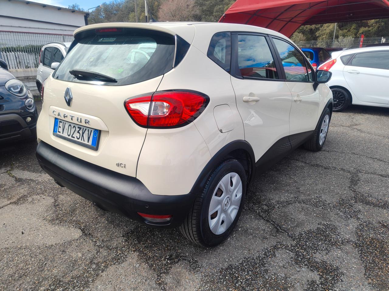 Renault CAPTUR FURGONE 4 POSTI