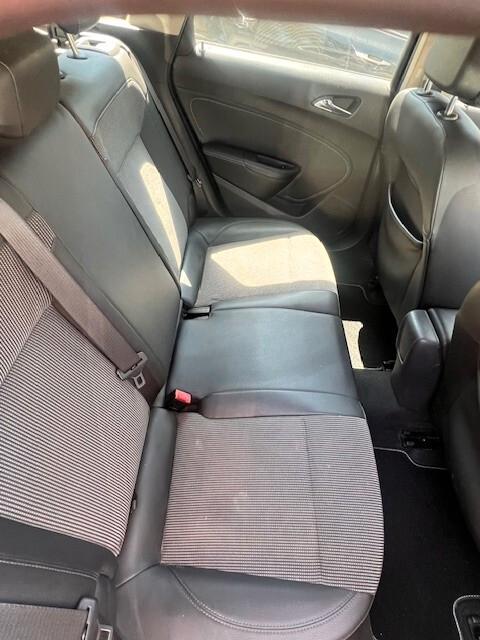 Opel Astra 1.7 CDTI 130CV Sports Tourer Cosmo