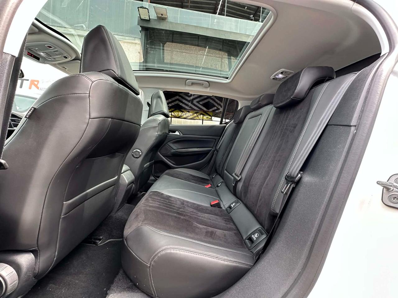 Peugeot 308 BlueHDi 120 S&S EAT6 Allure