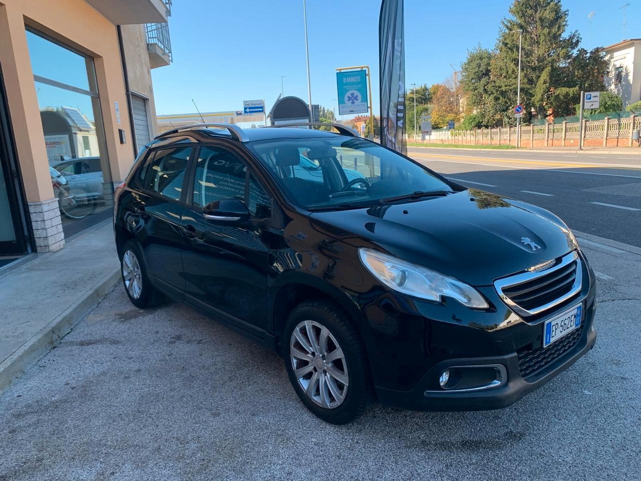 Peugeot 2008 PureTech benz NEOPATENTATI