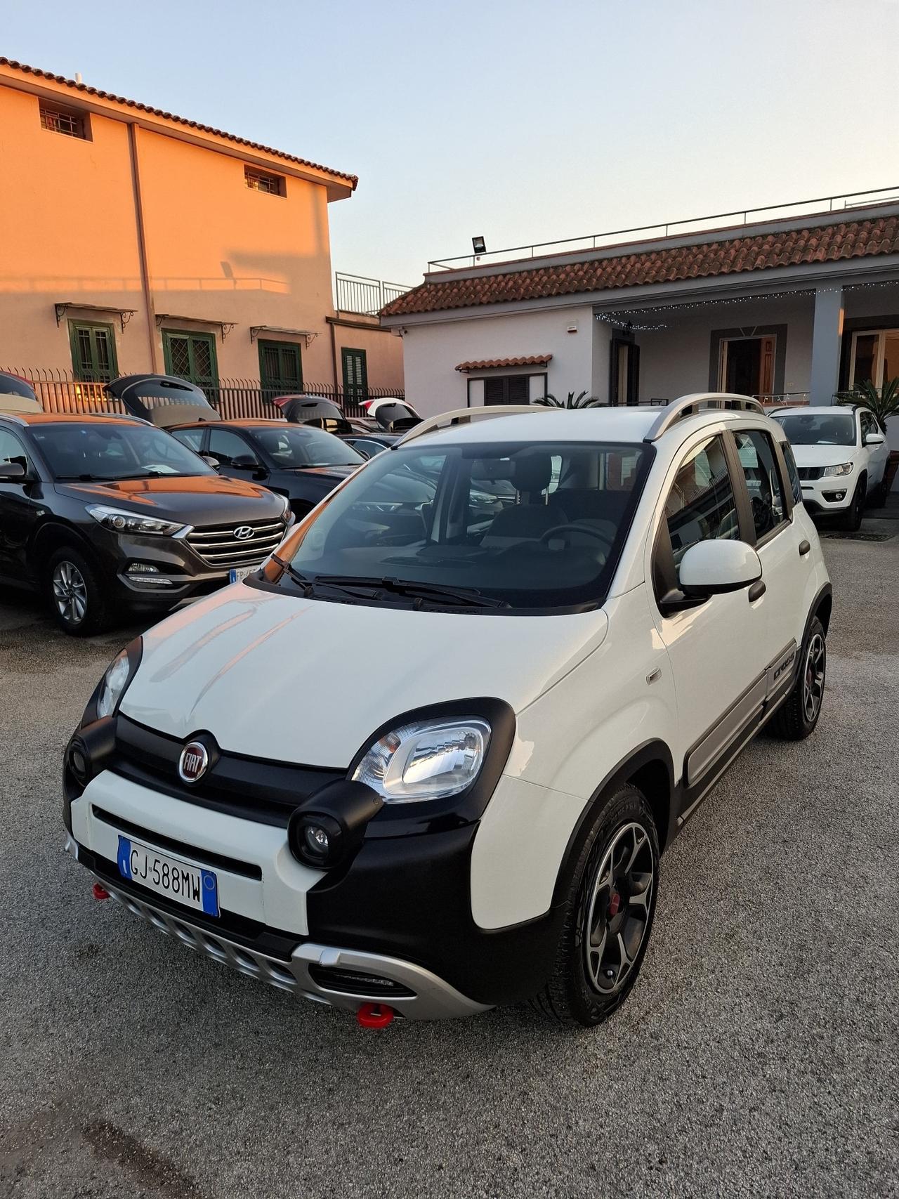 Fiat Panda Cross 1.0 FireFly S&S Hybrid 10.000 km