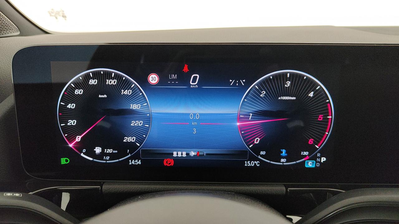 Mercedes-Benz GLA 200 d automatic