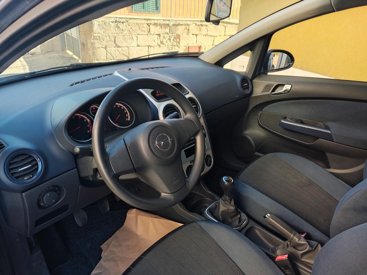 Opel Corsa 1.0 Enjoy