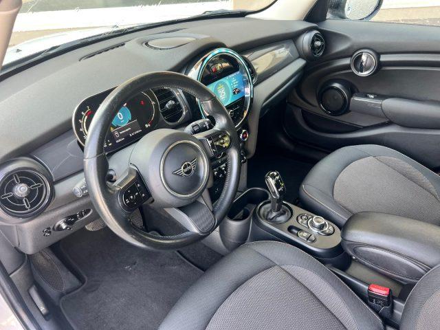 MINI Cooper 1.5 Cooper Business 5 porte