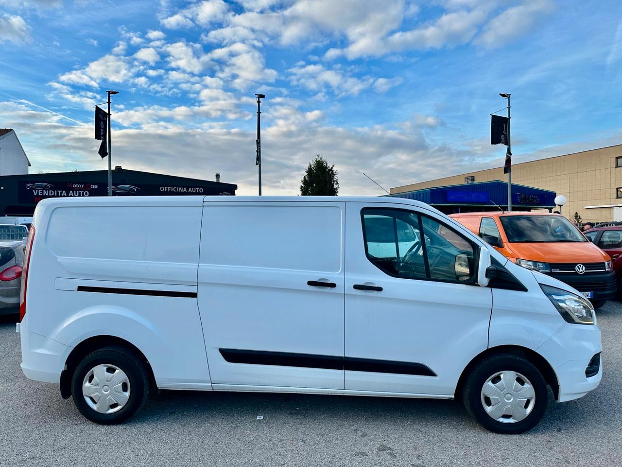 Ford Transit Custom 300-130cv-L2H1-2.0TDCi 1