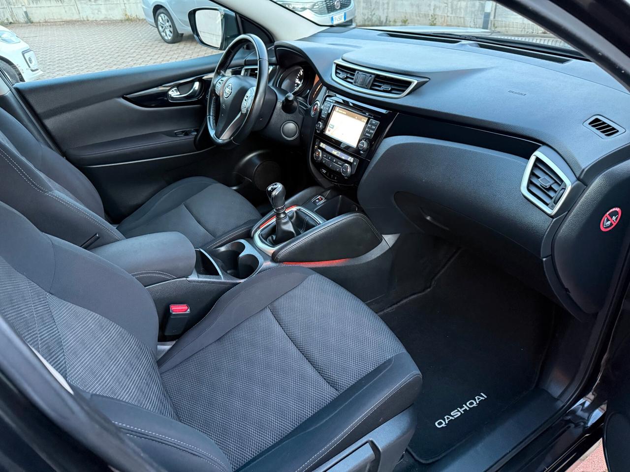 Nissan Qashqai 1.5 dCi Visia Led 4Cam Navi