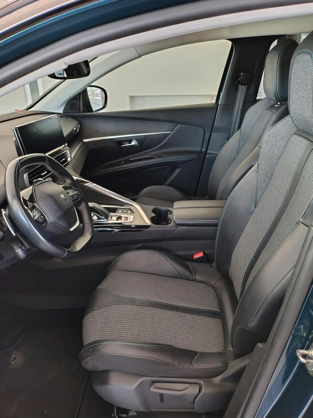 Peugeot 3008 BlueHDi 130 S&S Allure