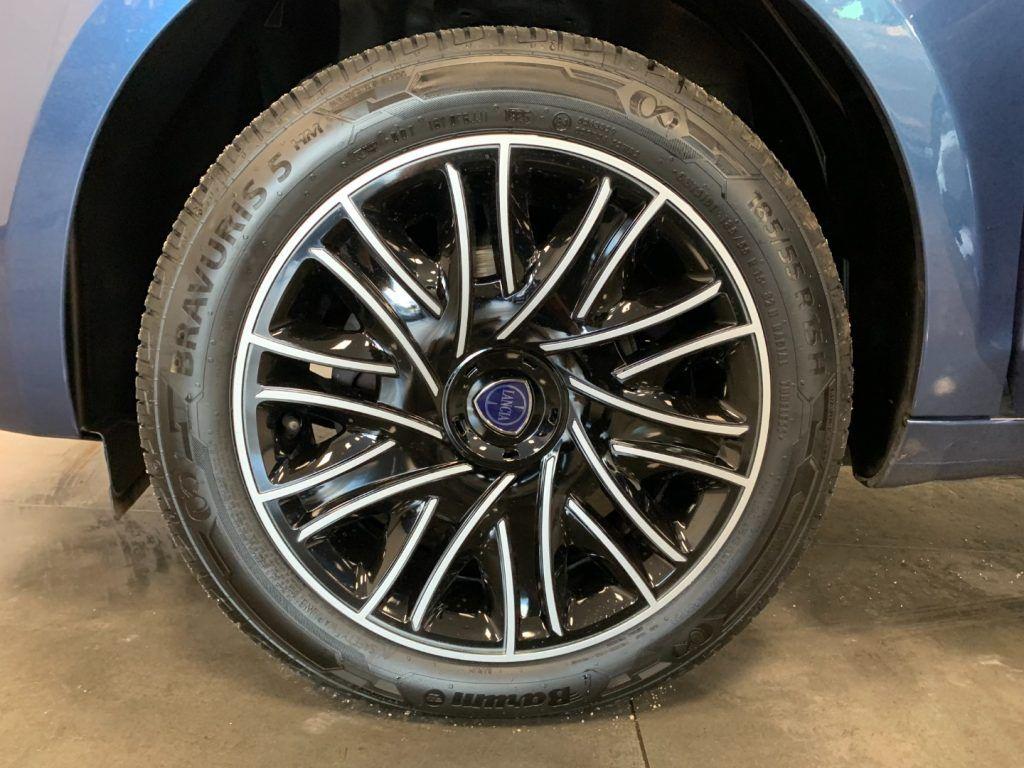 Lancia Ypsilon 1.0 Benzina Hybrid Ecochic Gold 5 Porte