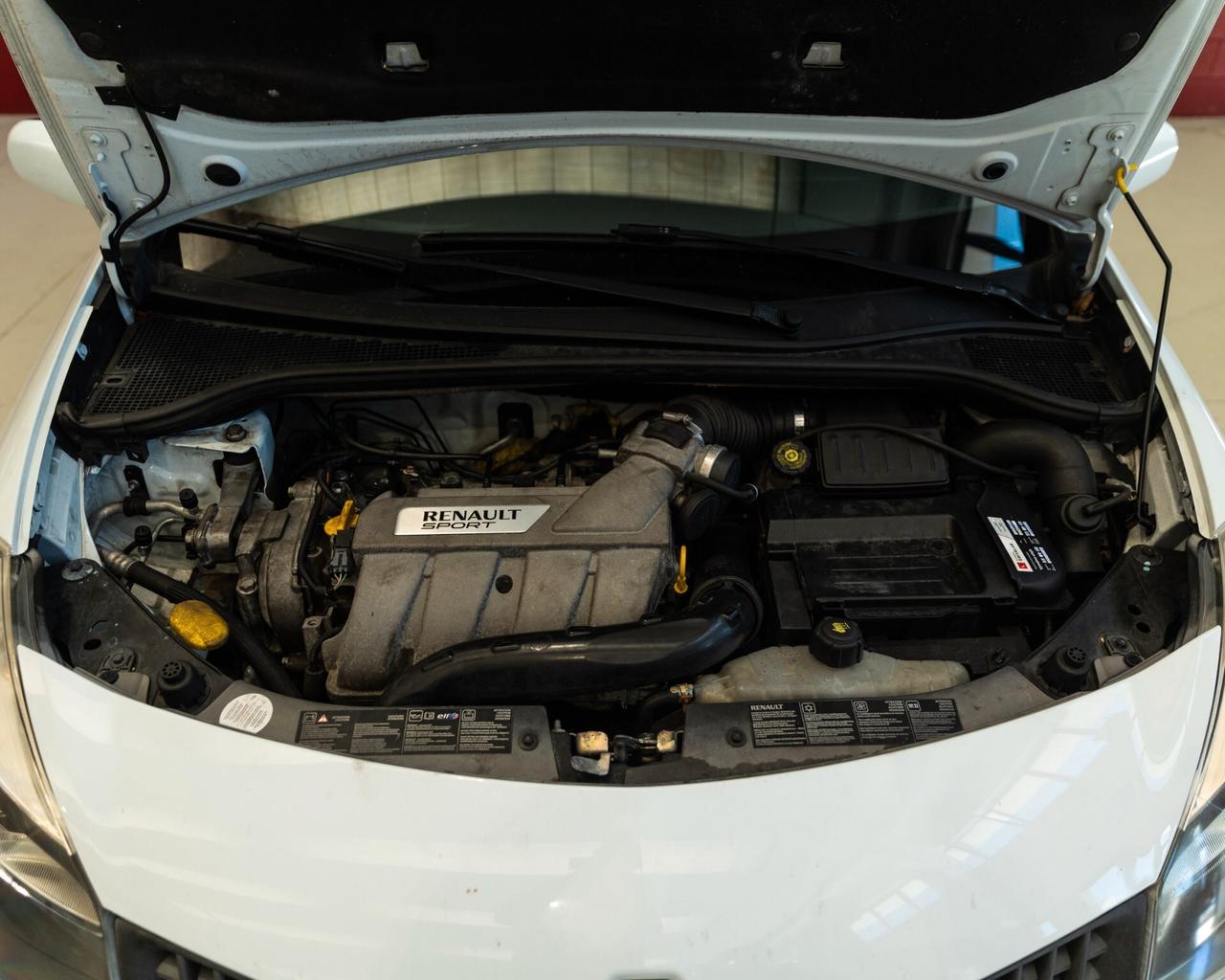 Renault Clio F1 R27 Team – Edizione Limitata