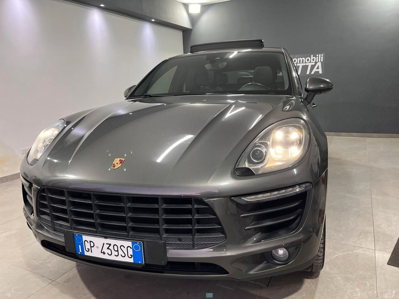 Porsche Macan 3.0 S Diesel tetto panoramico gangio traino