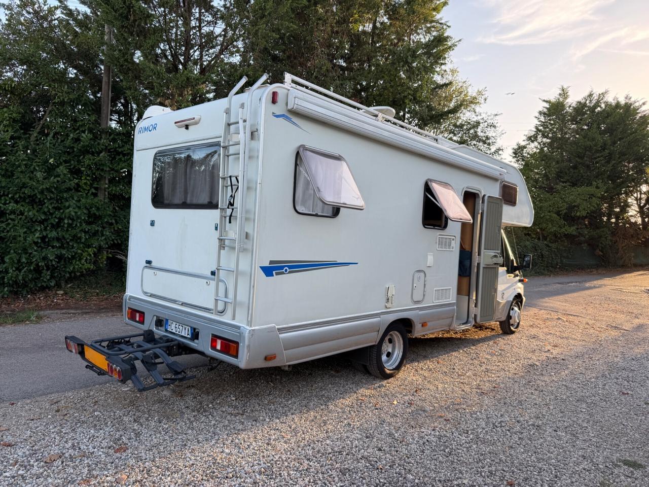 Rimor Super Vacanze Ford Transit Gemellato 6 posti