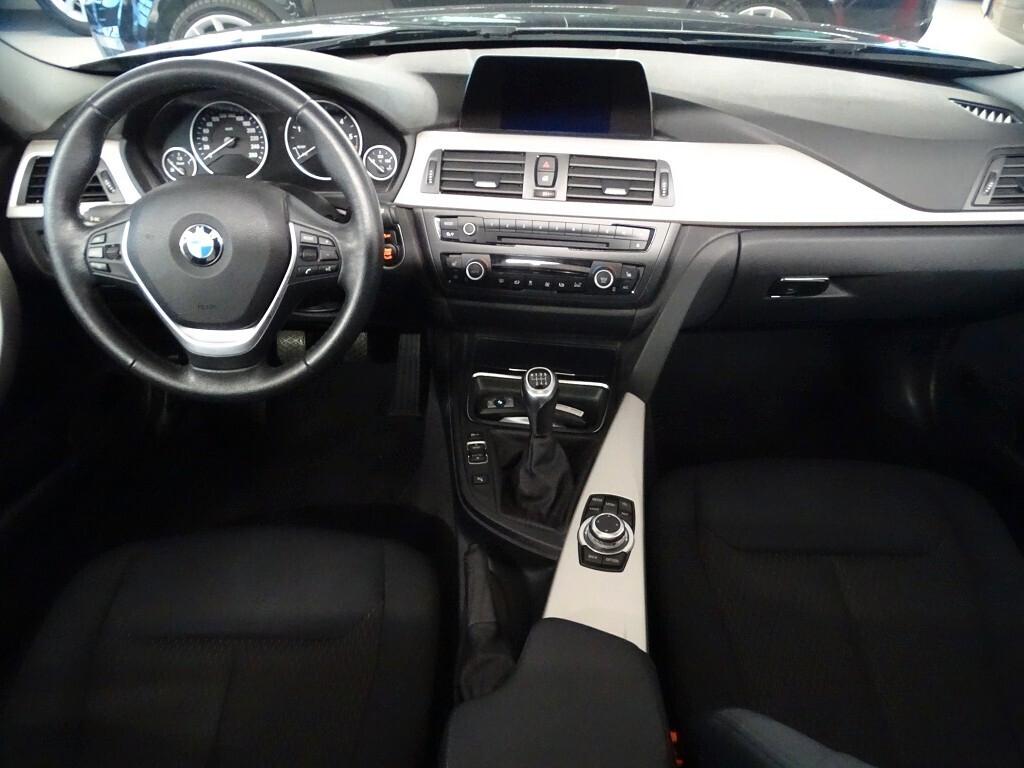 BMW 318d Touring 4x4 Xenon Navi 143 CV