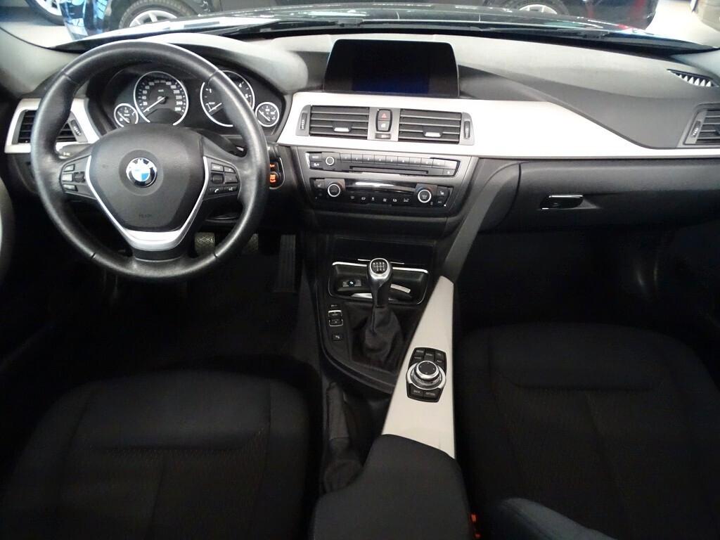 BMW 318d Touring 4x4 Xenon Navi 143 CV